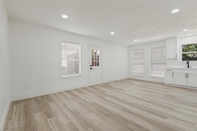 2212 Piedmont Street, Irving TX 75061 - Photo 6
