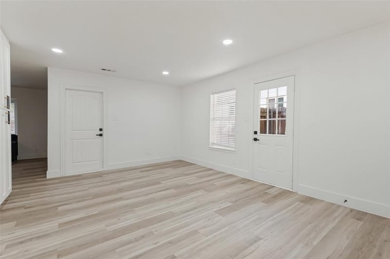 2212 Piedmont Street, Irving TX 75061 - Photo 7