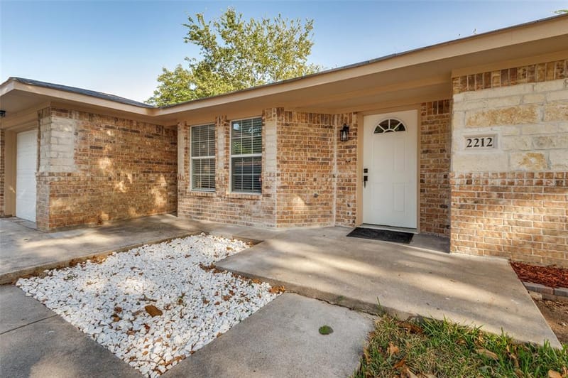 2212 Piedmont Street, Irving TX 75061