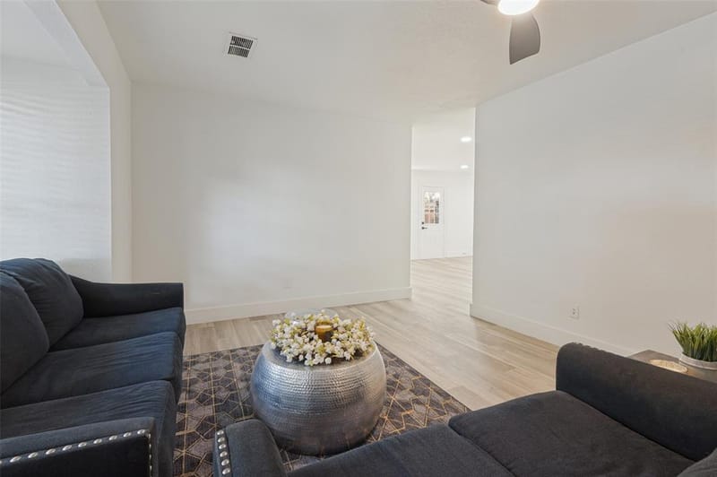 2212 Piedmont Street, Irving TX 75061 - Photo 9