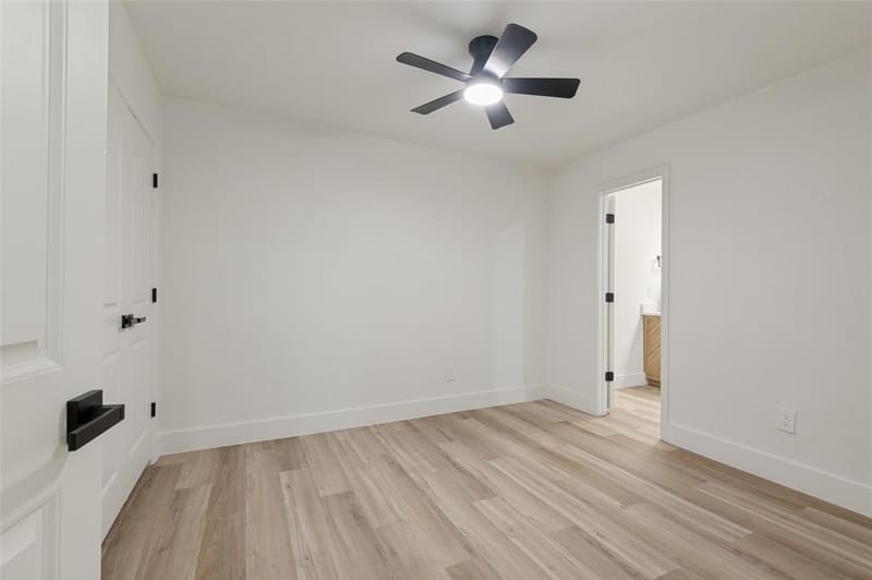 2212 Piedmont Street, Irving TX 75061 - Photo 11