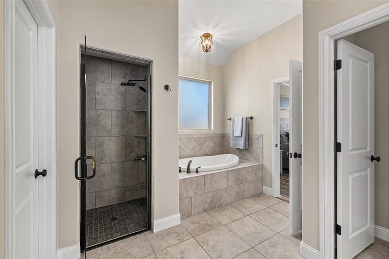 2825 Willow Ridge Circle, Granbury TX 76049 - Photo 24