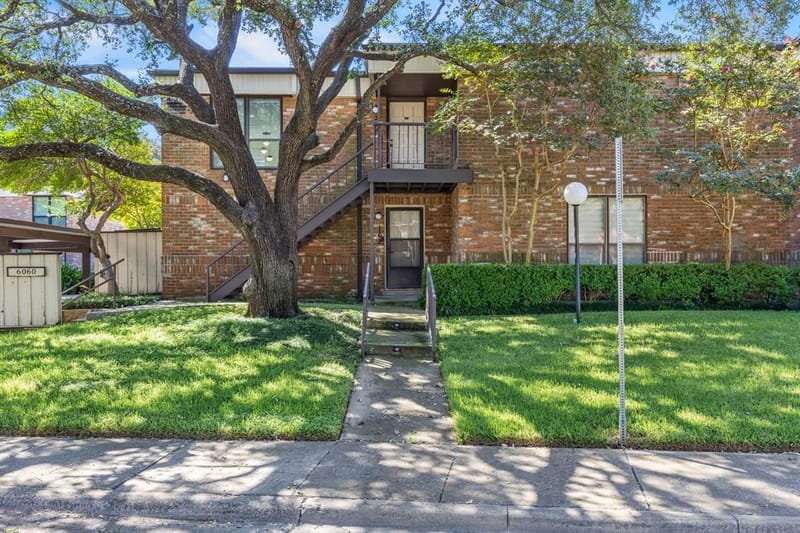 6060 Birchbrook Drive # 262, Dallas TX 75206