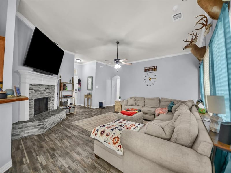 780 Stribling Circle, Azle TX 76020 - Photo 9