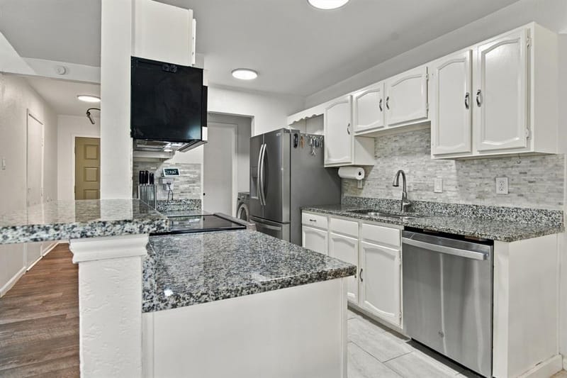 831 Beverly Drive, Grapevine TX 76051 - Photo 10
