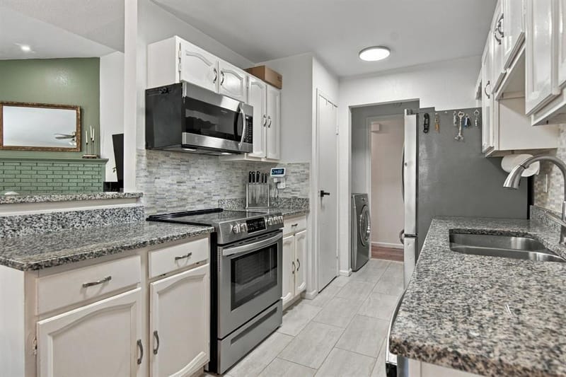 831 Beverly Drive, Grapevine TX 76051 - Photo 11