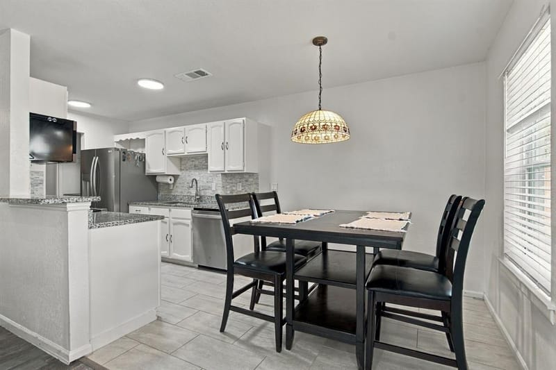 831 Beverly Drive, Grapevine TX 76051 - Photo 8