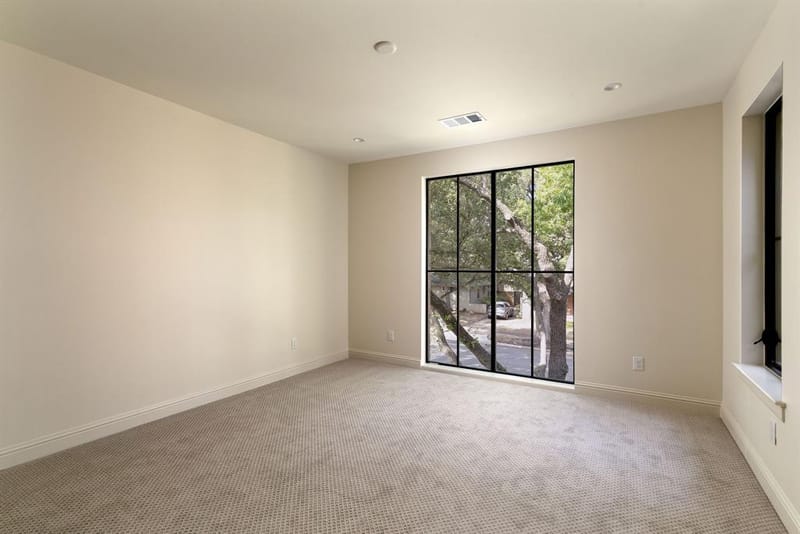 9217 Livenshire Drive, Dallas TX 75238 - Photo 20