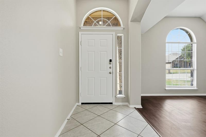 240 Cedar Crest Drive, Justin TX 76247 - Photo 2