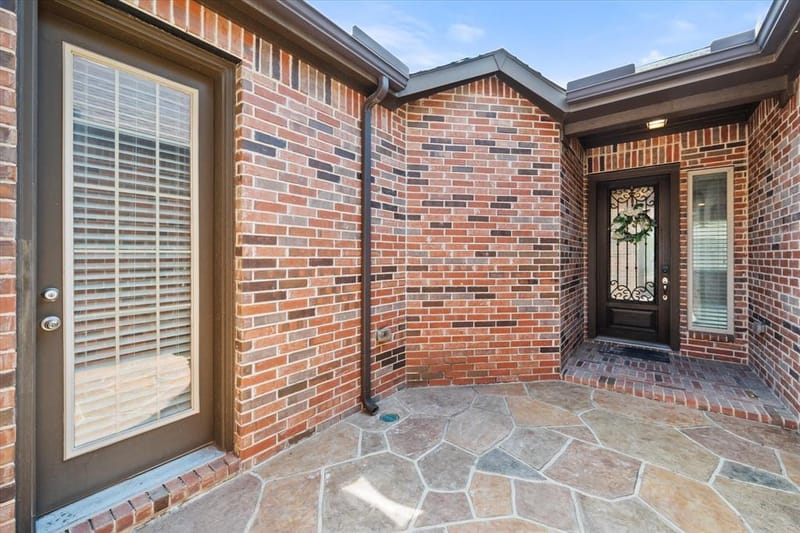 1108 Ivy Charm Way, Arlington TX 76005 - Photo 5