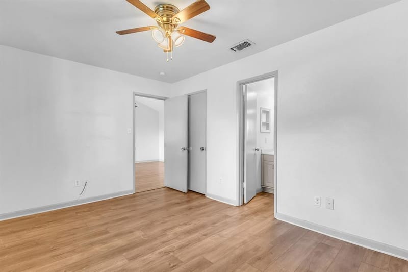 6217 Springwood Drive, Arlington TX 76001 - Photo 13