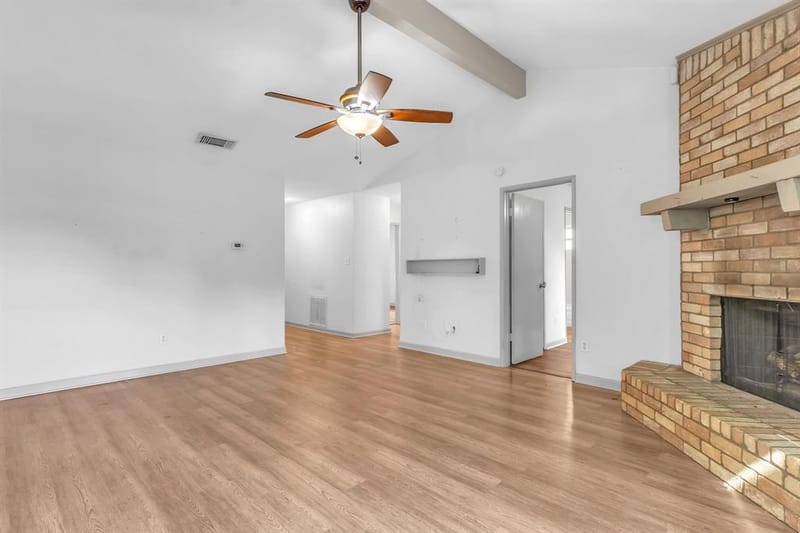 6217 Springwood Drive, Arlington TX 76001 - Photo 5