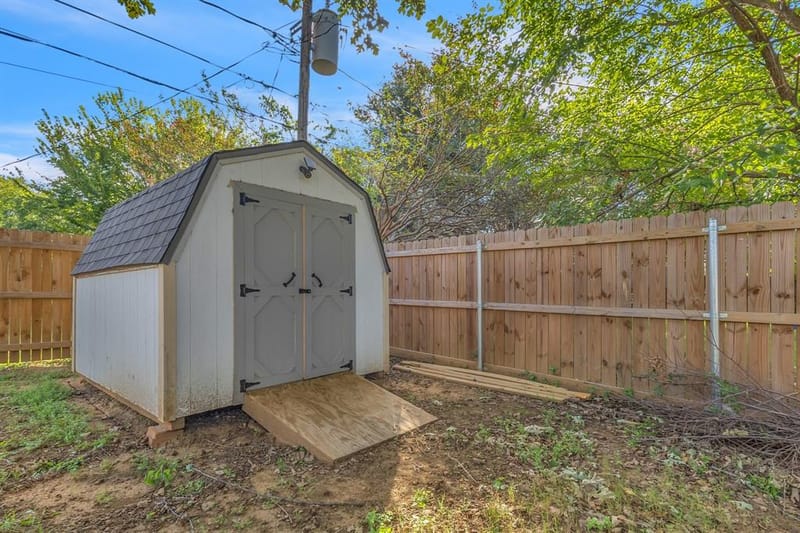 6217 Springwood Drive, Arlington TX 76001 - Photo 21