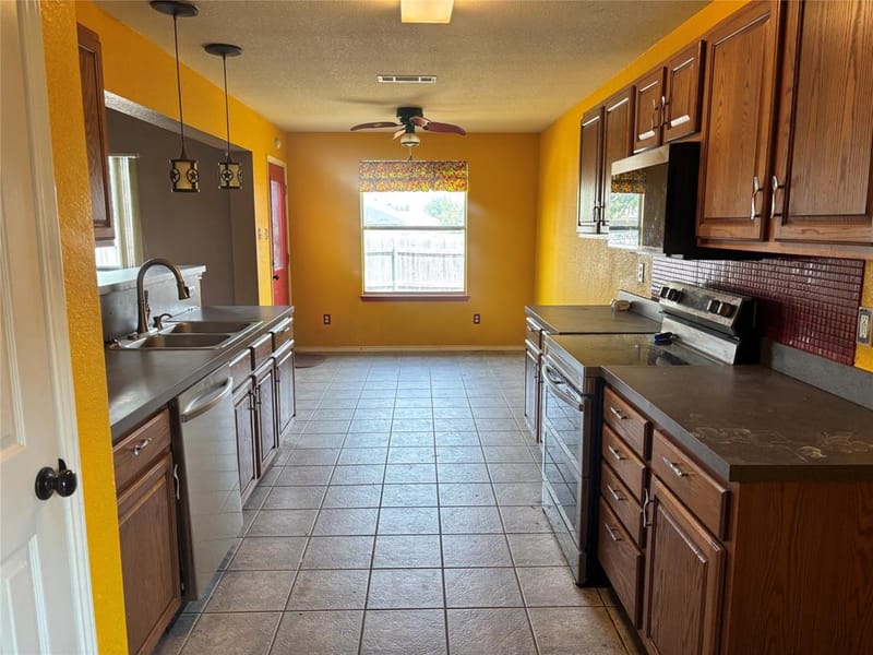 1309 Pepperfield Court, Fort Worth TX 76028 - Photo 7