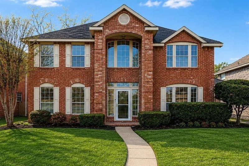 2829 Panorama Drive, Carrollton TX 75007 - Photo 2