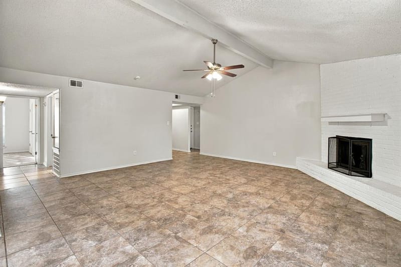 4807 Crestmont Court, Arlington TX 76017 - Photo 6