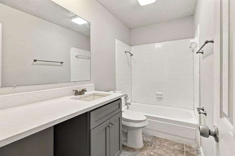 4807 Crestmont Court, Arlington TX 76017 - Photo 19