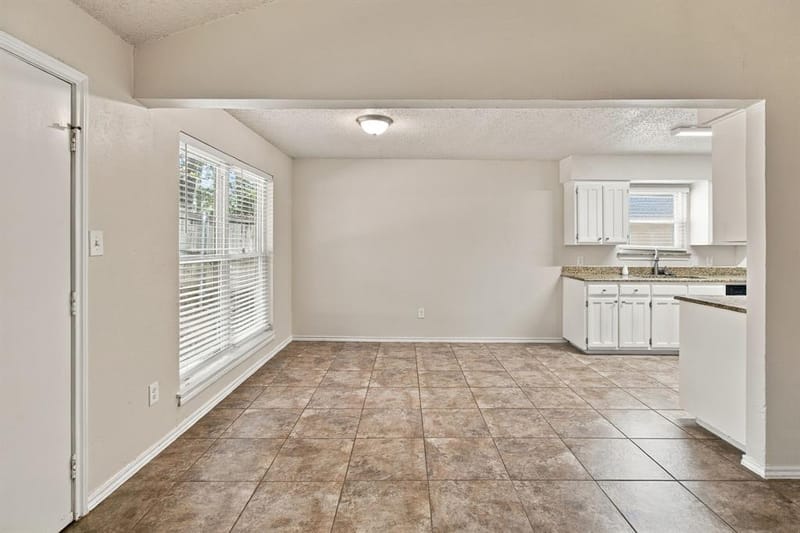 4807 Crestmont Court, Arlington TX 76017 - Photo 8