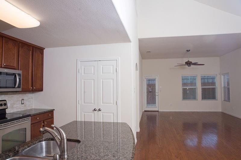 10154 Summit Run Drive, Frisco TX 75035 - Photo 9