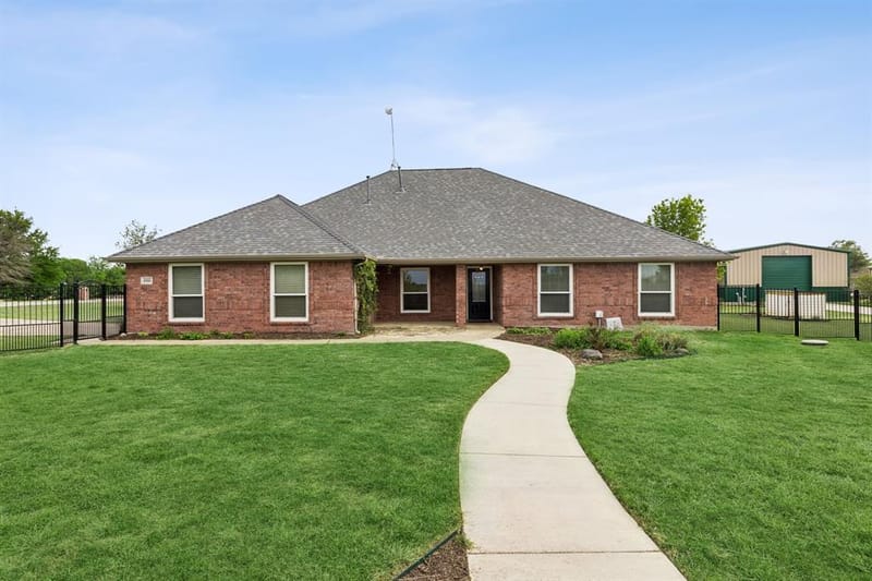 1901 Saw Tooth Court, Haslet TX 76052 - Photo 32