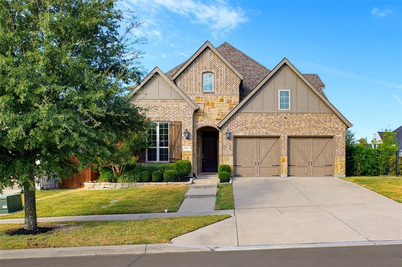 1920 Roundtree Circle E, Fort Worth TX 76008