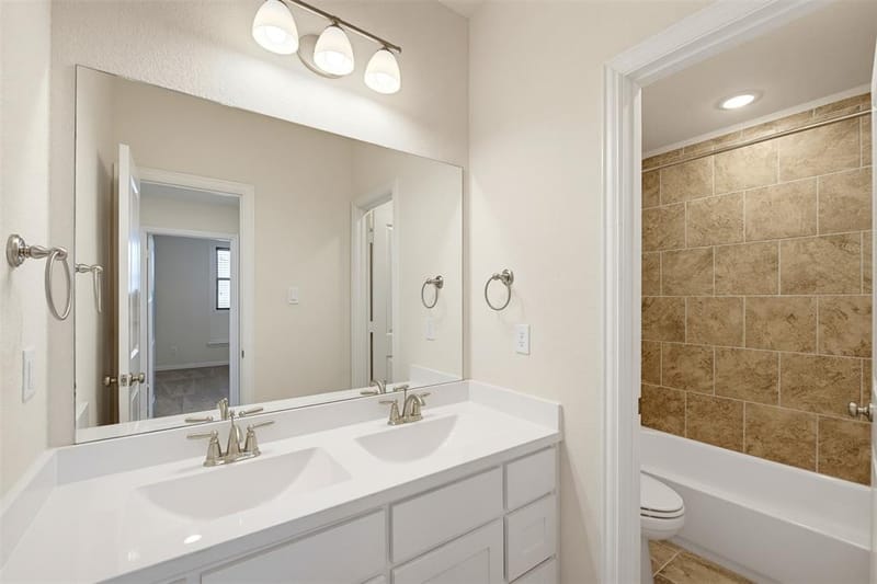 1920 Roundtree Circle E, Fort Worth TX 76008 - Photo 28