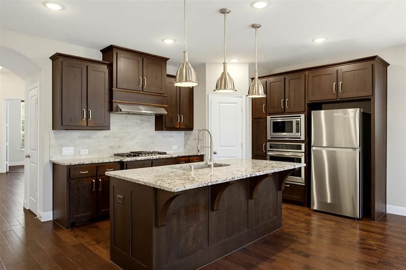 1920 Roundtree Circle E, Fort Worth TX 76008 - Photo 9