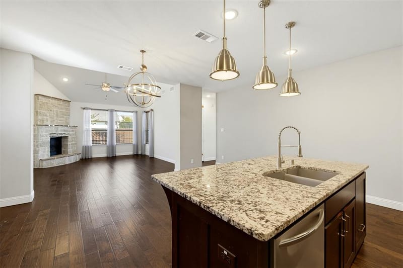 1920 Roundtree Circle E, Fort Worth TX 76008 - Photo 10
