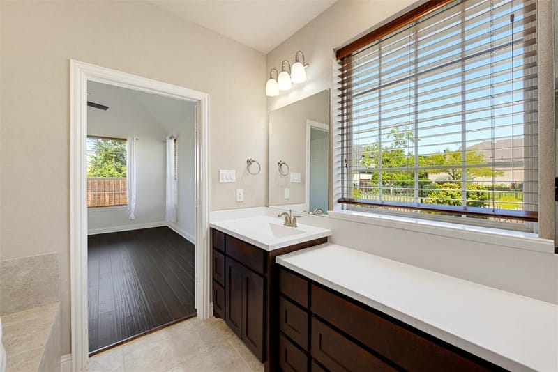 1920 Roundtree Circle E, Fort Worth TX 76008 - Photo 18