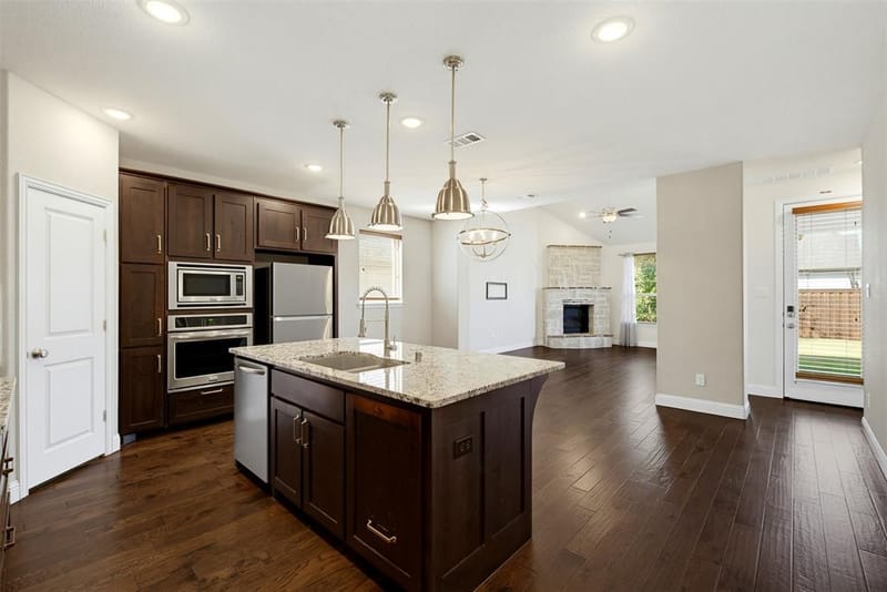 1920 Roundtree Circle E, Fort Worth TX 76008 - Photo 8