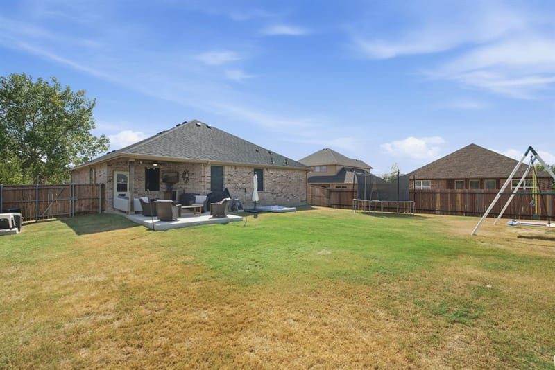 28 S Highland Drive, Sanger TX 76266 - Photo 30