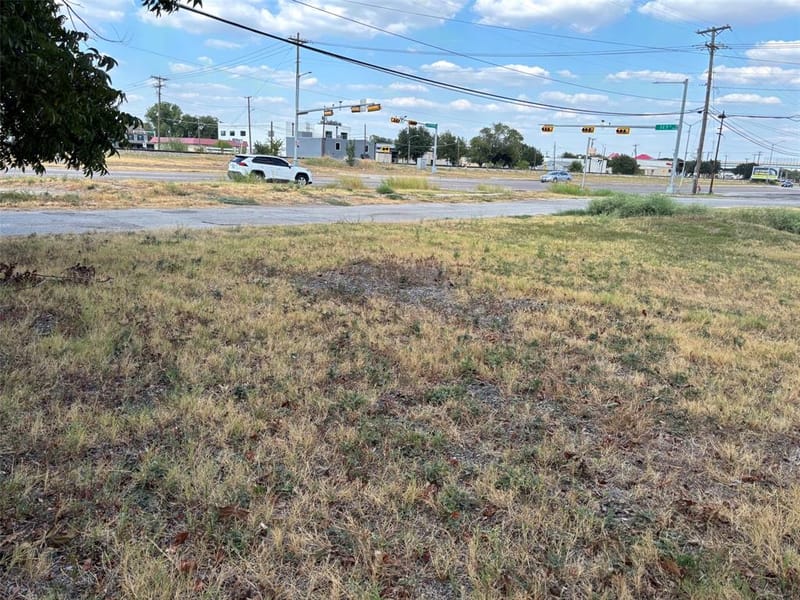 201 5th Street, Grand Prairie TX 75051 - Photo 6