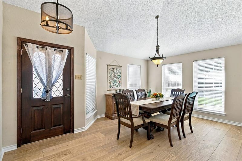 2211 Mediterranean Avenue, Arlington TX 76011 - Photo 6