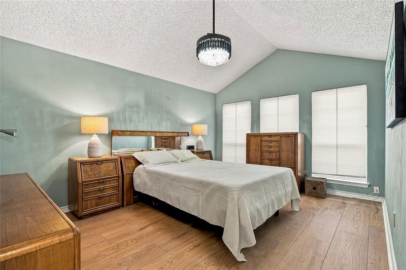 2211 Mediterranean Avenue, Arlington TX 76011 - Photo 18