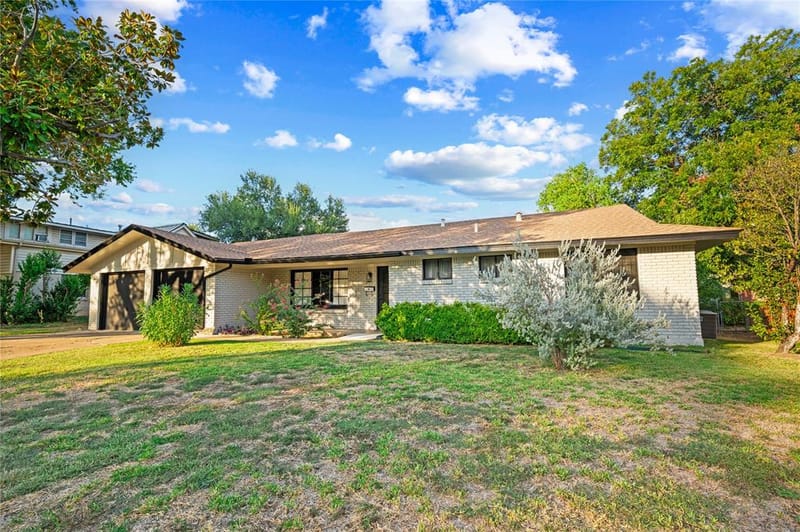 6920 Valhalla Road, Fort Worth TX 76116 - Photo 2