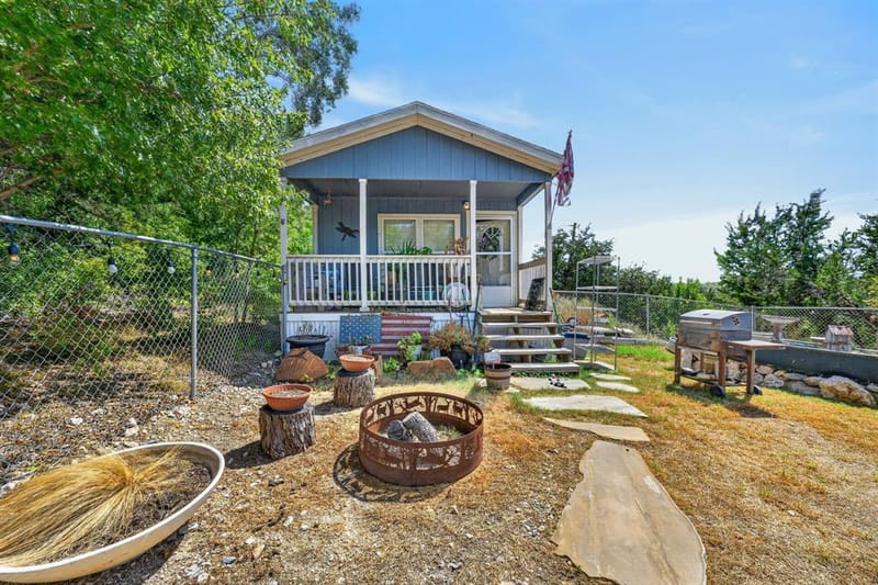 2809 Cypress Street, Granbury TX 76048