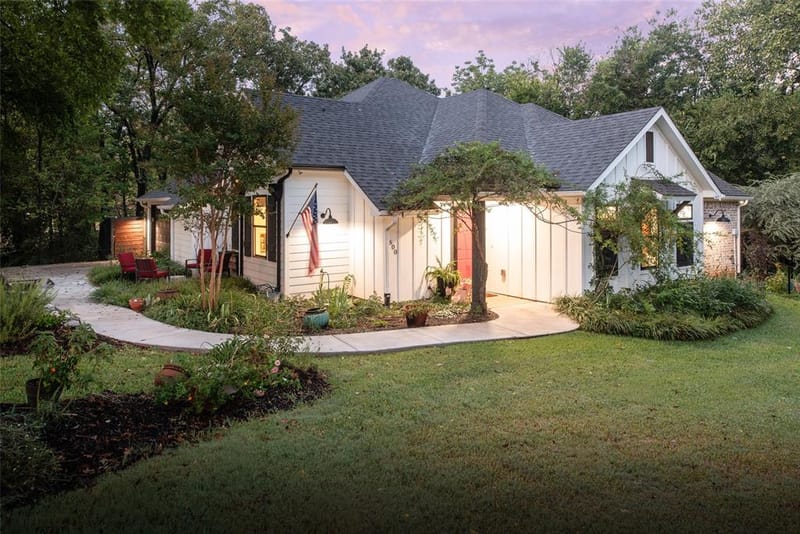 1600 W Day Street, Denison TX 75020