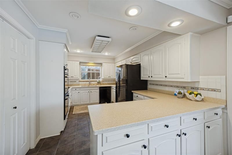 7219 Stonetrail Drive, Dallas TX 75230 - Photo 9