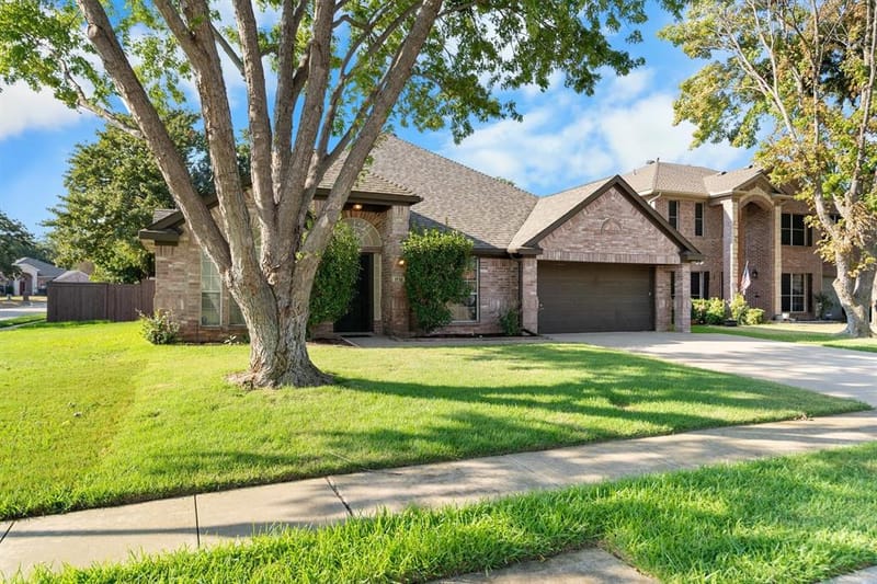 1718 Falcon Drive, Corinth TX 76210 - Photo 2