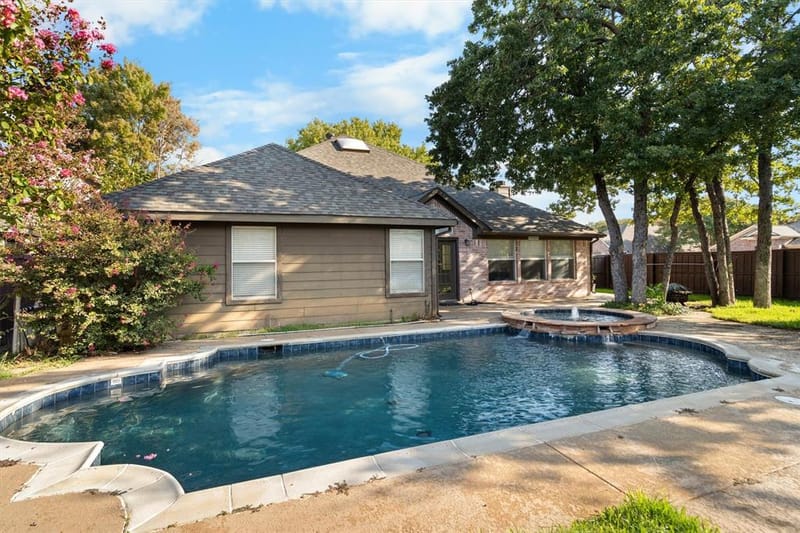 1718 Falcon Drive, Corinth TX 76210 - Photo 37