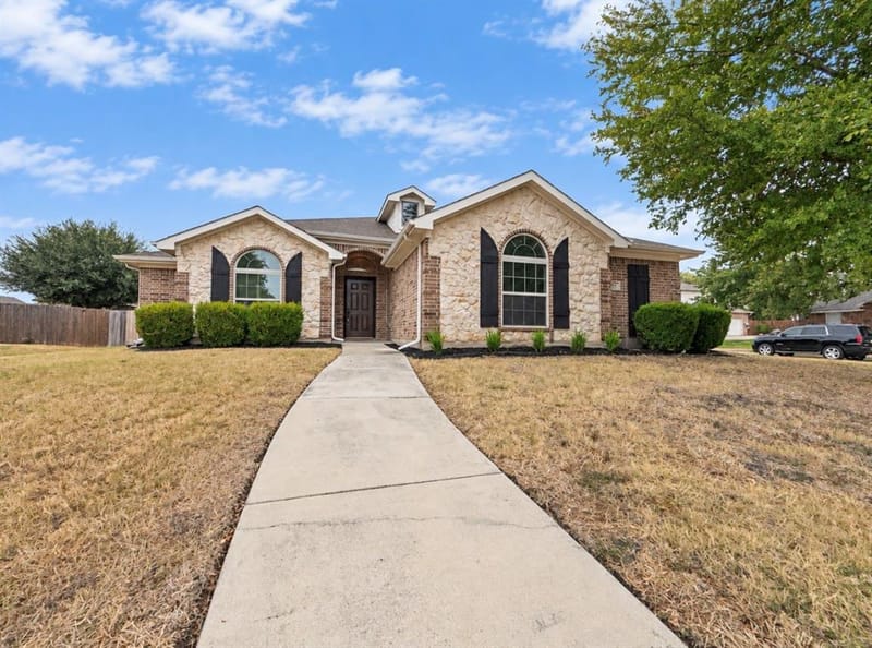 923 Grouse Road, Glenn Heights TX 75154