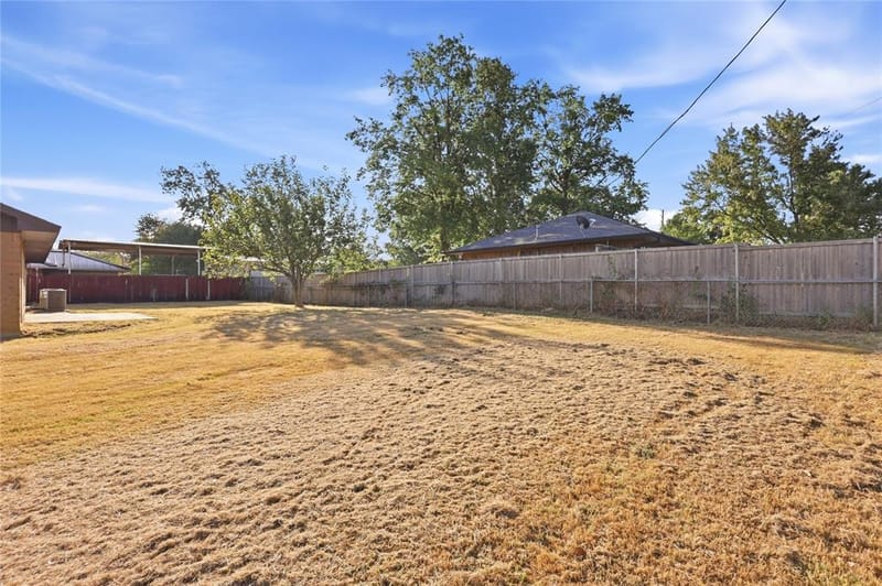 527 W Aubrey Street, Pilot Point TX 76258 - Photo 20