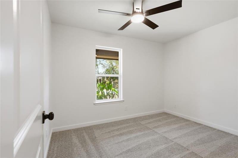 527 W Aubrey Street, Pilot Point TX 76258 - Photo 15