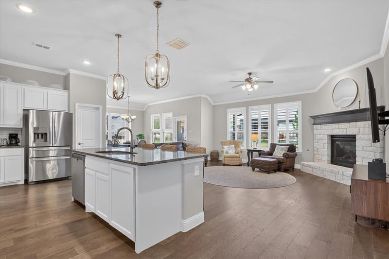 1070 Mickelson Drive, Granbury TX 76048 - Photo 8