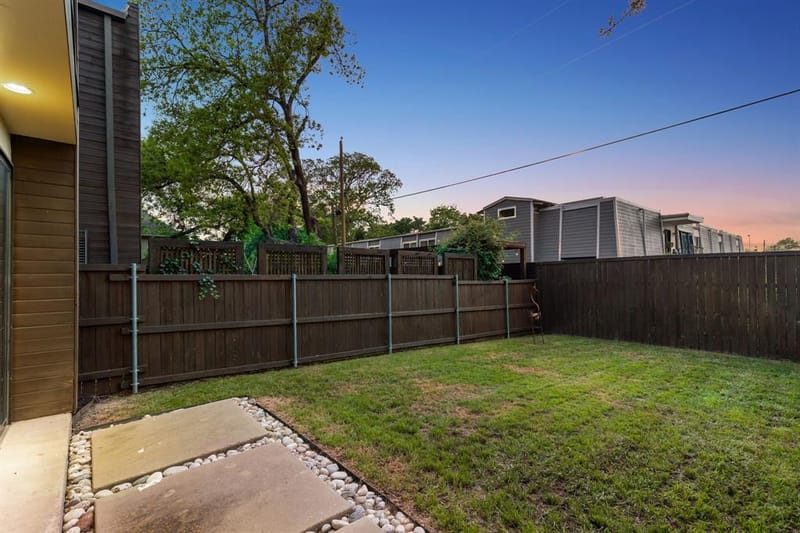 2913 Reagan Street, Dallas TX 75219 - Photo 4