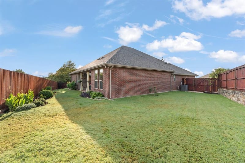312 Nutmeg, Burleson TX 76028 - Photo 32