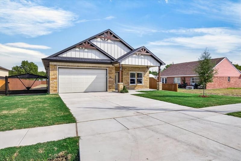 602 Crenshaw Street, Terrell TX 75160 - Photo 2