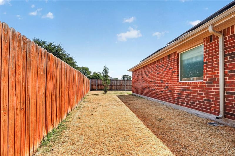 521 Leatherman Drive, Saginaw TX 76179 - Photo 36