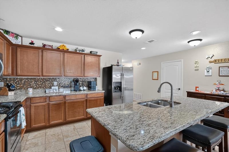521 Leatherman Drive, Saginaw TX 76179 - Photo 9
