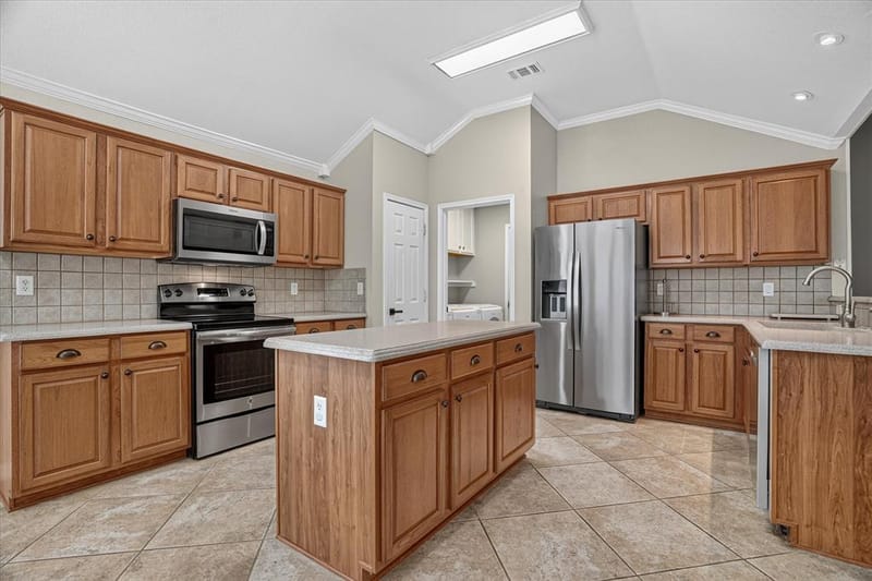 1004 Eden Street, Burleson TX 76028 - Photo 3
